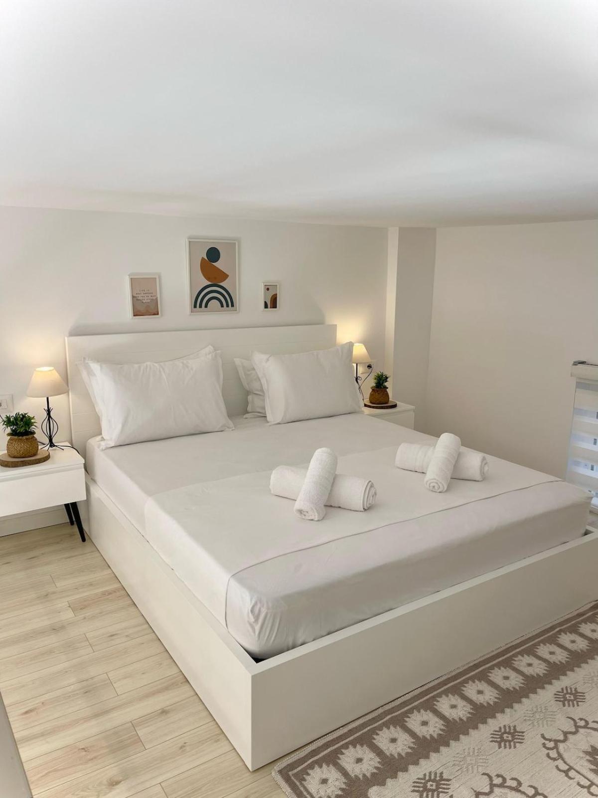 Cozy Center Apartment Tirana
